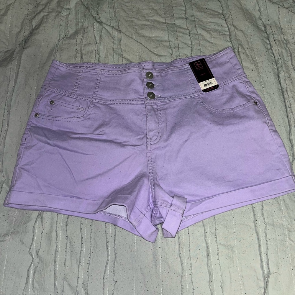 ***OFF-SEASON CLEARANCE *** NWT - Nobo Purple/Lavender Shorts - Size 19